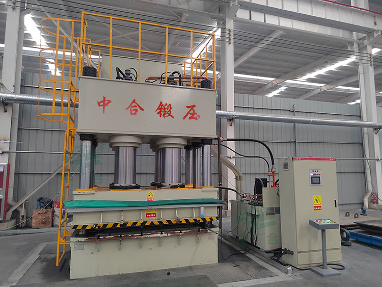 1250噸壓濾機濾板成型液壓機.jpg