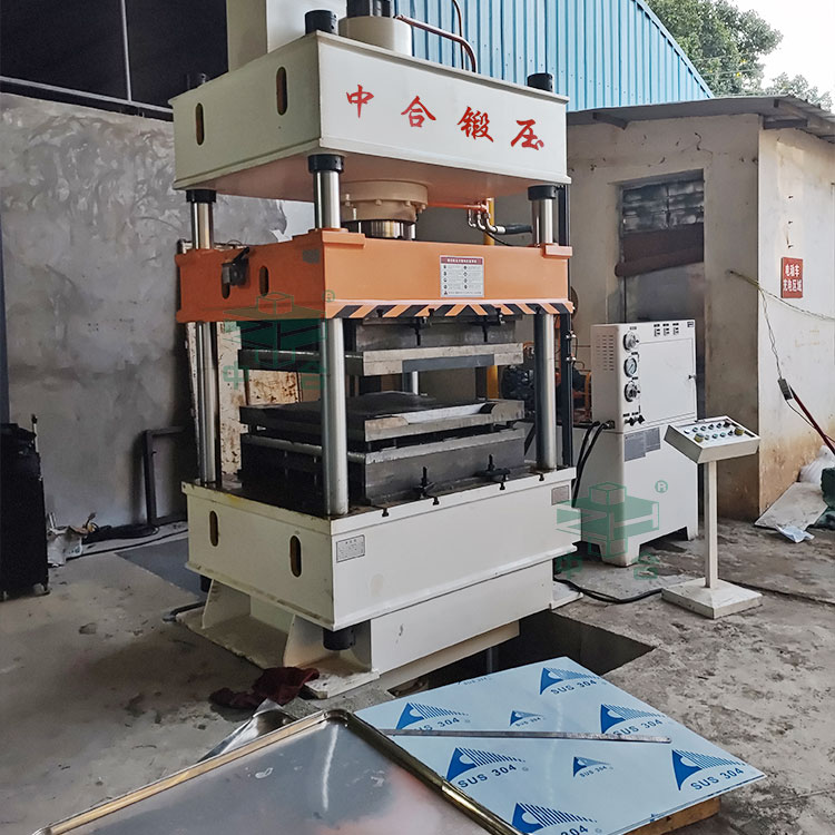 250噸薄板拉伸液壓機.jpg