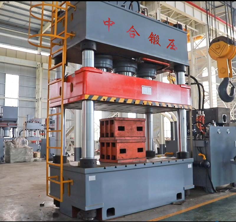 1500噸三梁四柱液壓機(jī)的參數(shù)、價(jià)格(圖2)